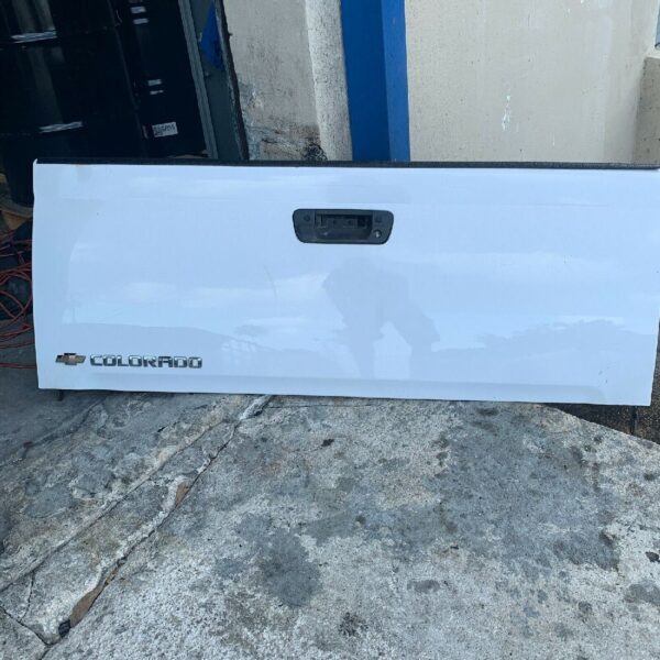 2012 CHEVY COLORADO TAILGATE WITHOUT HANDLE